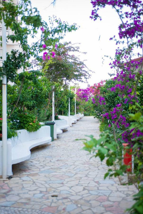 Villa 23 On The Bay Sarande Exterior photo